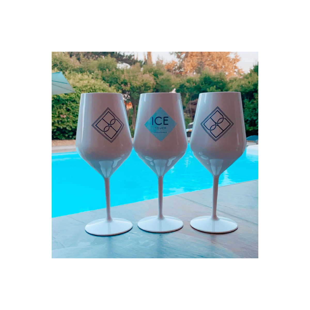 https://www.champagneboudebaudin.fr/1758-prod_carre_thickbox/verres-a-cocktail-ice-touch.jpg
